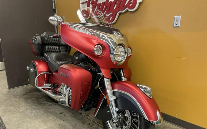 2019 Indian Roadmaster Icon Series Ruby SmokeThunder Black