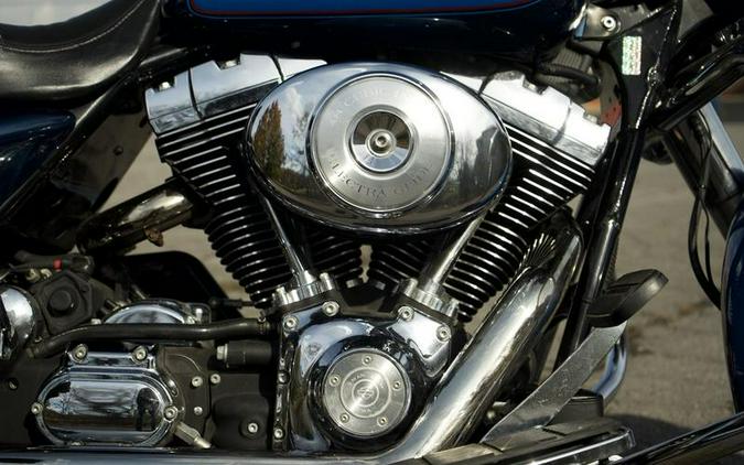 2004 Harley-Davidson® FLHTC - Electra Glide® Classic