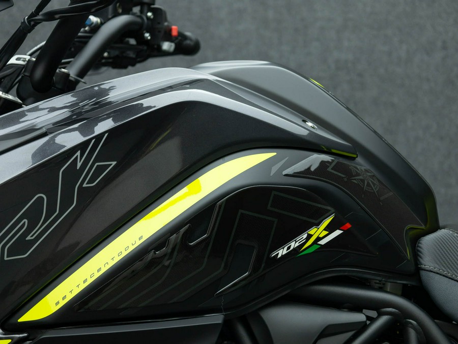 2025 BENELLI TRK702X W/ABS