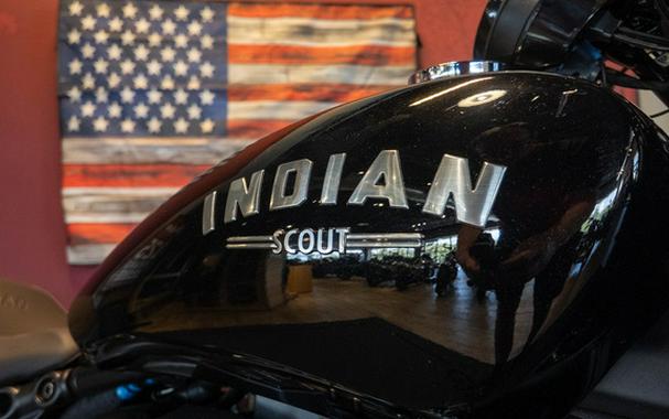 2025 Indian Sport Scout Limited +Tech Black Metallic