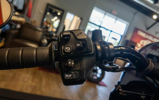 2025 Indian Sport Scout Limited +Tech Black Metallic