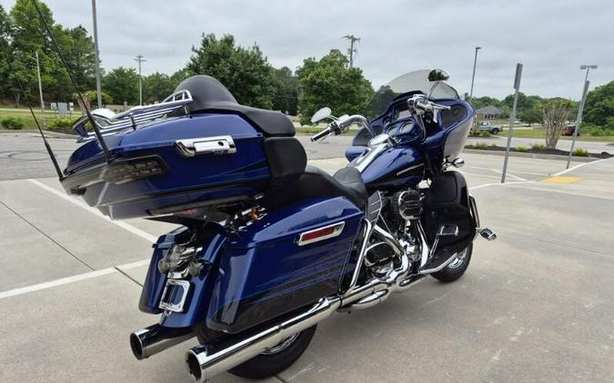 2015 Harley-Davidson® CVO™ Road Glide® Ultra Abyss Blue Crushed Sapphire