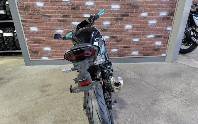 2025 Kawasaki Z900 ABS Galaxy Silver/Metallic Spark Black
