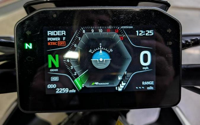 2025 Kawasaki Z900 ABS Galaxy Silver/Metallic Spark Black