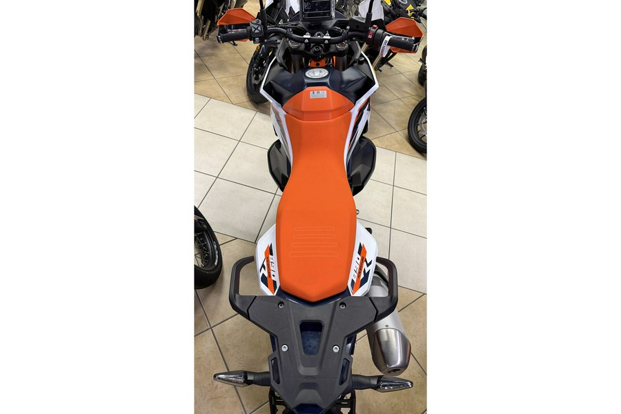2025 KTM 890 Adventure R