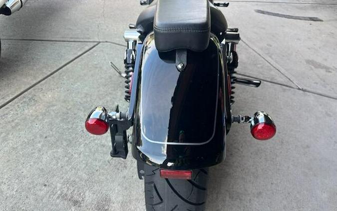 2014 Harley-Davidson Wide Glide BLACK W/ PINSTRIPE