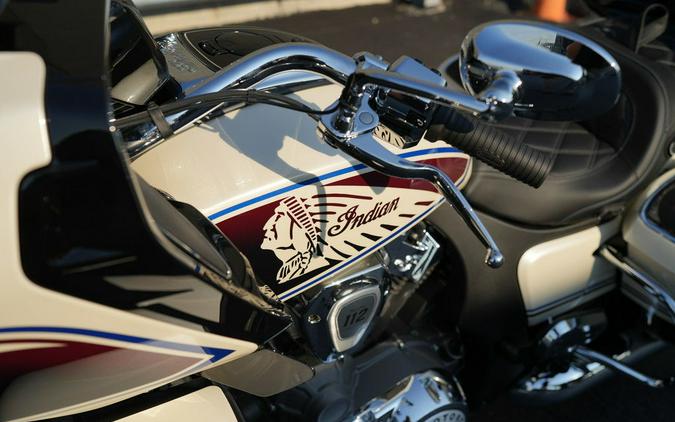 2026 Indian Motorcycle Pursuit Limited Signature Series Frontier Pearl / Revere Red