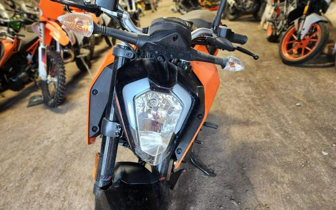 2023 KTM 200 Duke