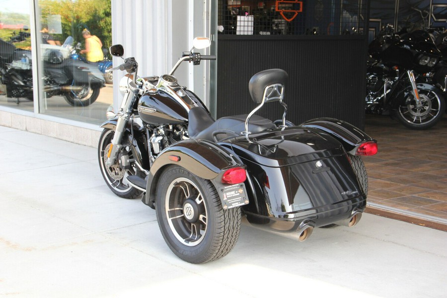 2020 Harley-Davidson Freewheeler Black