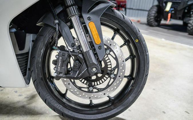 2025 CFMOTO 300SS
