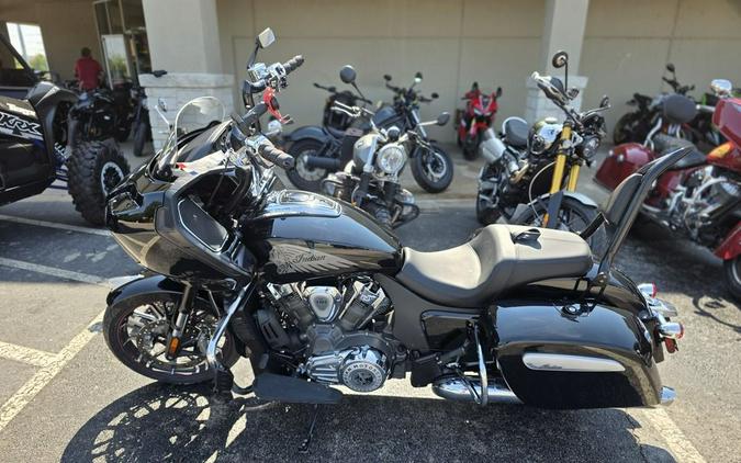 2023 Indian Motorcycle® Challenger® Limited Black Metallic