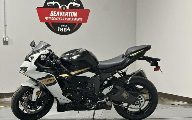 2026 Kawasaki Ninja® ZX™-6R Base