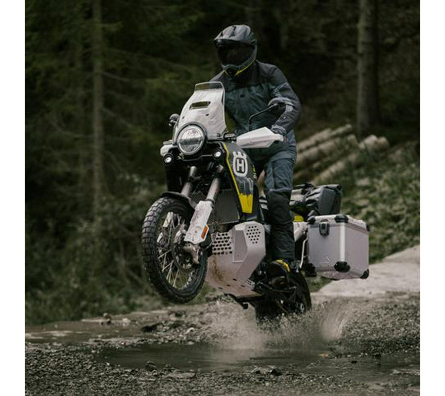 2027 Husqvarna Norden 901 Expedition