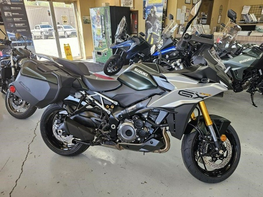 2024 Suzuki GSX-S1000GX Plus