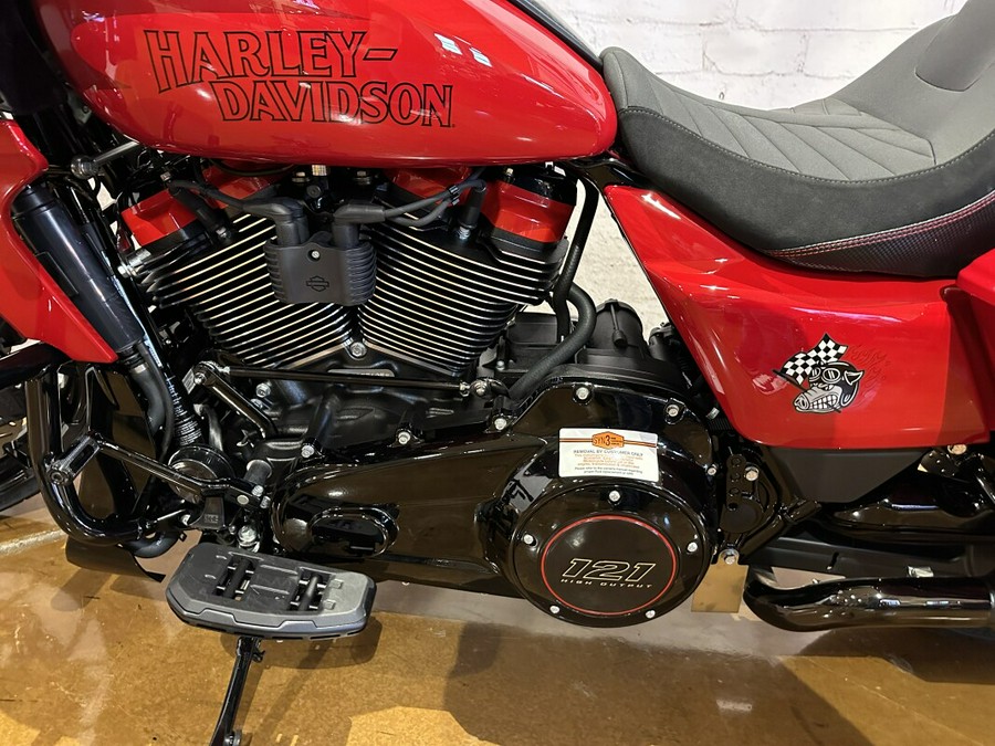 2025 Harley-Davidson® CVO™ Road Glide® ST FLTRXSTSE 0490862 Rally Red