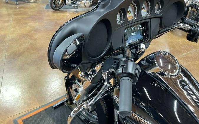 2023 Harley-Davidson FLHX - Street Glide