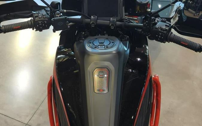 2024 Harley-Davidson® RA1250SE - CVO™ Pan America®