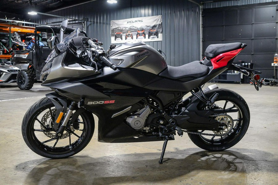 2025 CFMOTO 300SS