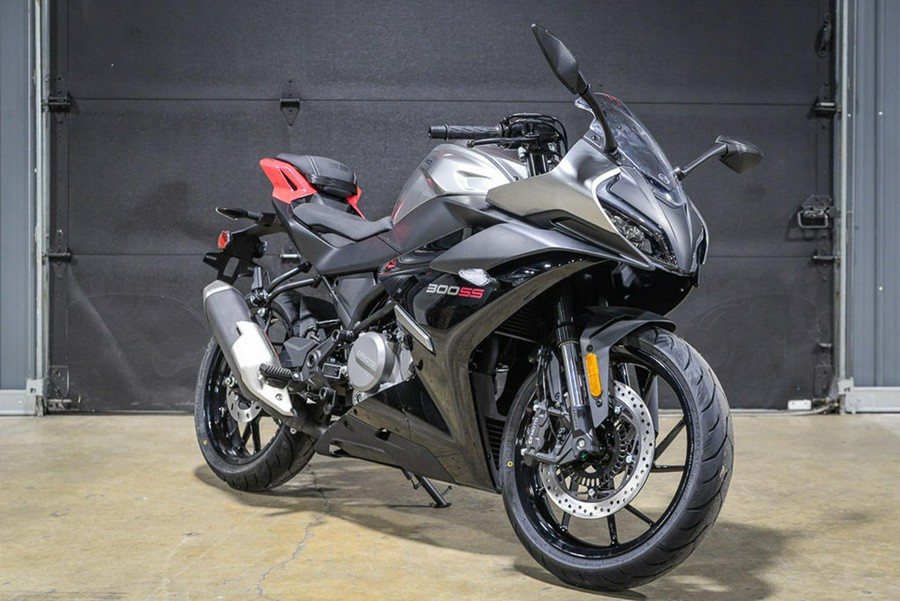 2025 CFMOTO 300SS