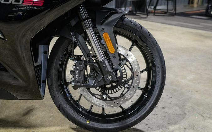 2025 CFMOTO 300SS