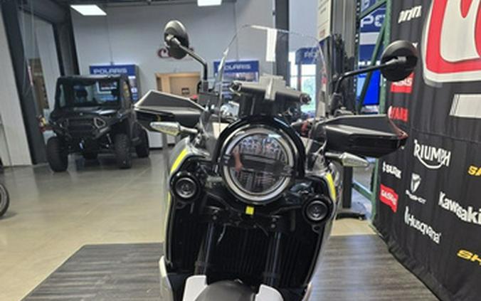2025 Husqvarna Norden 901