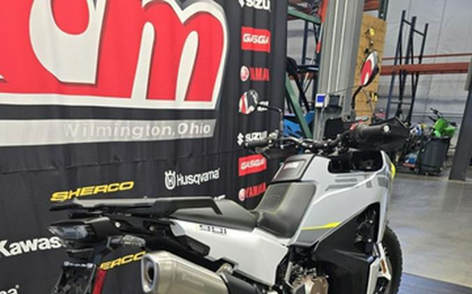 2025 Husqvarna Norden 901