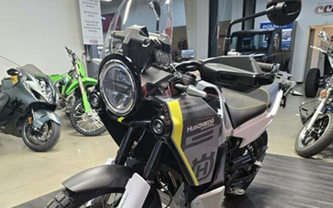 2025 Husqvarna Norden 901