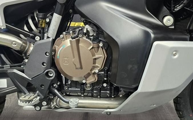 2025 Husqvarna Norden 901