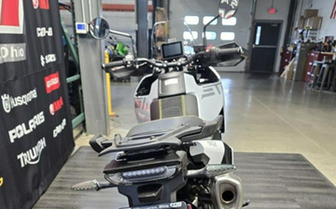 2025 Husqvarna Norden 901