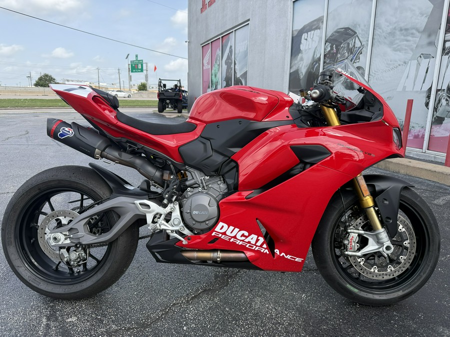 2025 Ducati Panigale V2S - 01093C