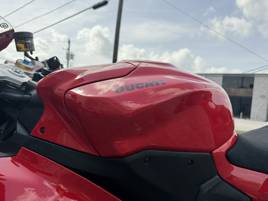 2025 Ducati Panigale V2S - 01093C
