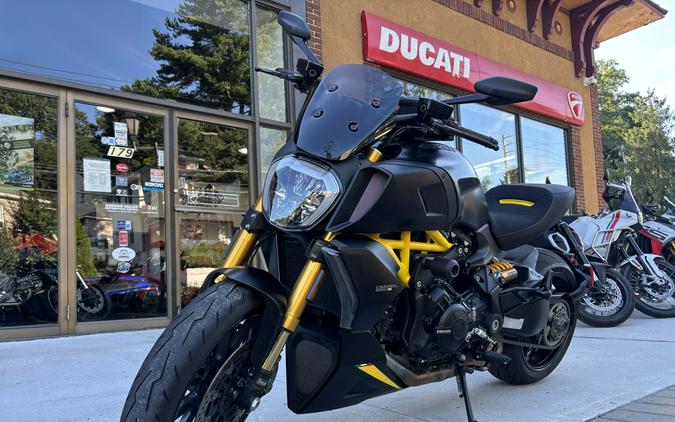 2022 Ducati Diavel 1260 S Black and Steel - 3800U