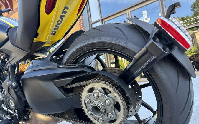 2022 Ducati Diavel 1260 S Black and Steel - 3800U