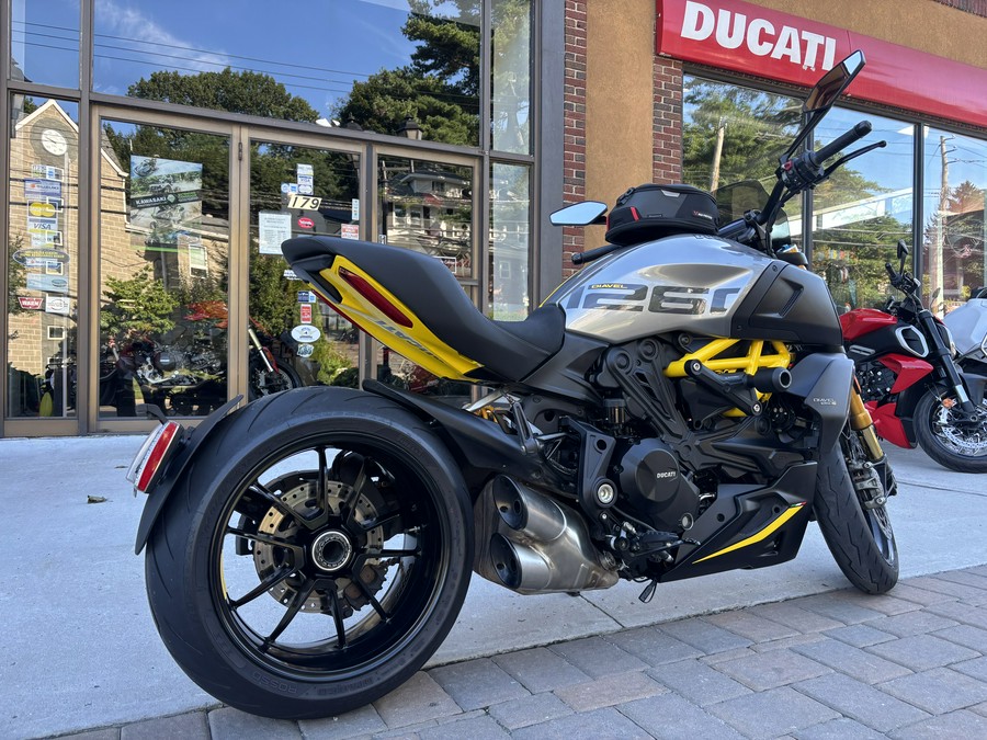 2022 Ducati Diavel 1260 S Black and Steel - 3800U
