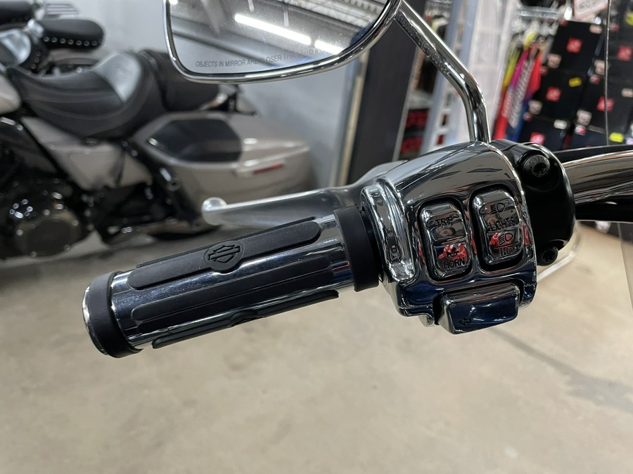 2012 Harley-Davidson Softail FLSTN Deluxe