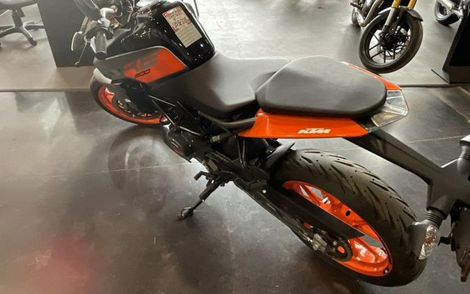 2023 KTM Duke 200