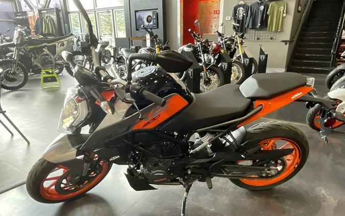 2023 KTM Duke 200