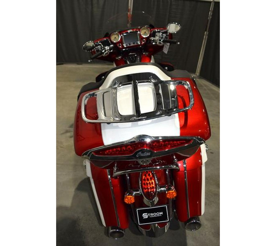 2020 Indian Motorcycle® Roadmaster® Icon Series Ruby Metallic/Pearl White
