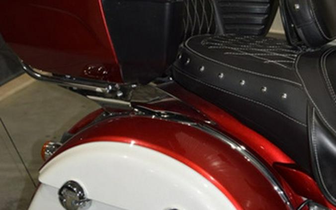 2020 Indian Roadmaster Icon Series Ruby Metallic/Pearl White ICON