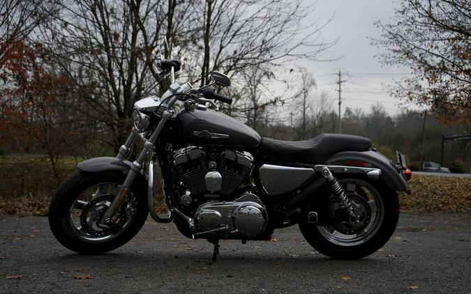 2016 Harley-Davidson® XL1200C - Sportster® 1200 Custom