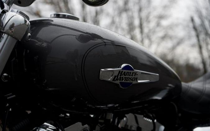 2016 Harley-Davidson® XL1200C - Sportster® 1200 Custom