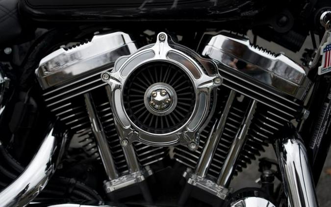 2016 Harley-Davidson® XL1200C - Sportster® 1200 Custom