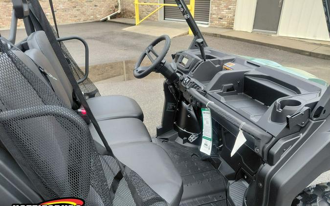 2026 Can-Am Defender HD7