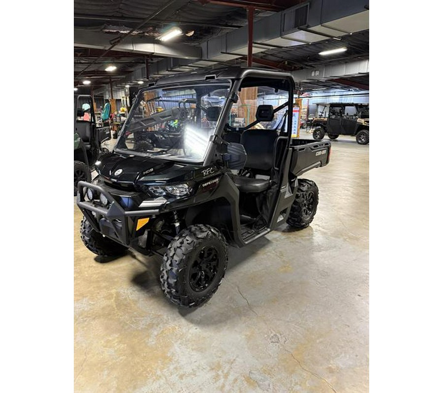 2023 Can-Am Defender DPS HD9