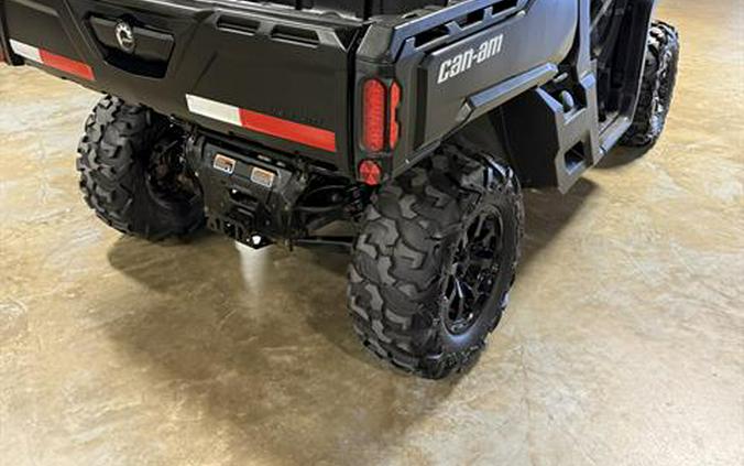 2023 Can-Am Defender DPS HD9