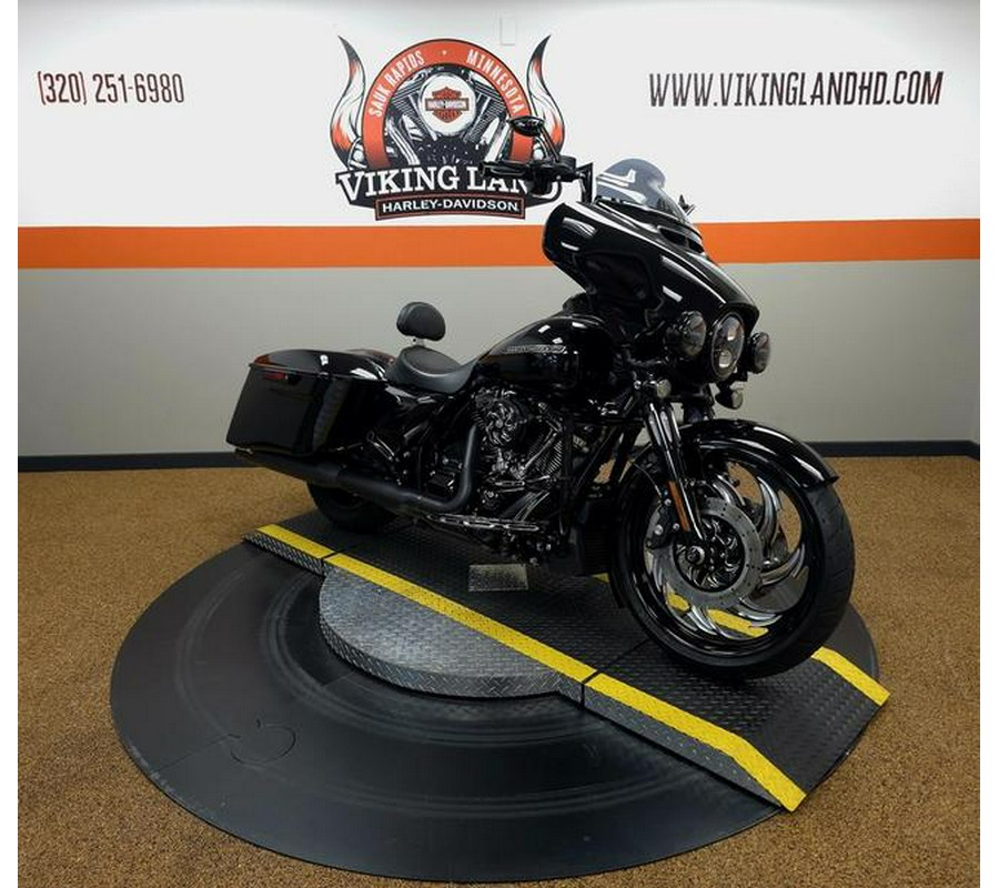 2018 Harley-Davidson® FLHXS - Street Glide® Special