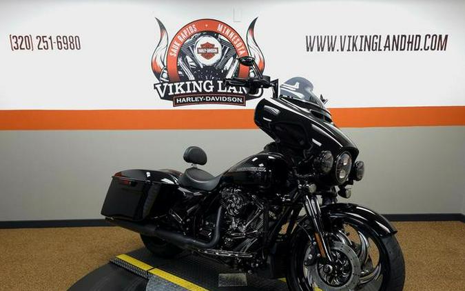 2018 Harley-Davidson® FLHXS - Street Glide® Special