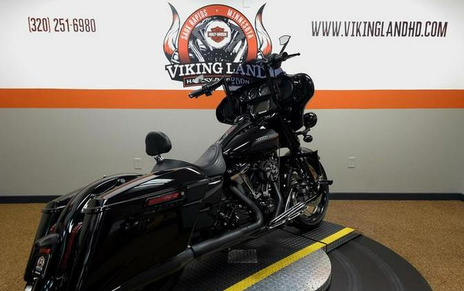2018 Harley-Davidson® FLHXS - Street Glide® Special