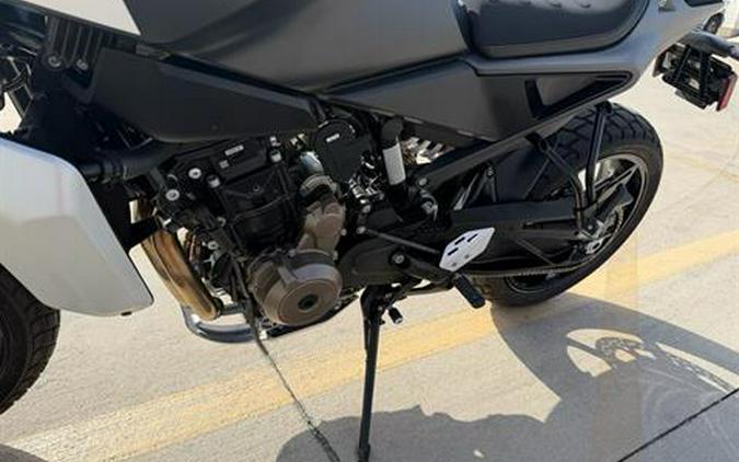 2025 Husqvarna Svartpilen 801