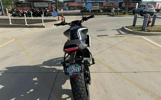 2025 Husqvarna Svartpilen 801